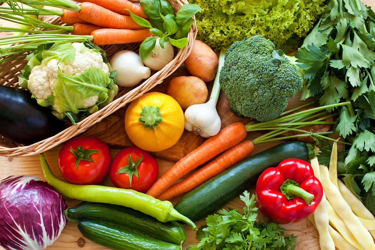 fresh-spring-pizza-ingredients